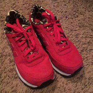 New Balance tennies - size 8
